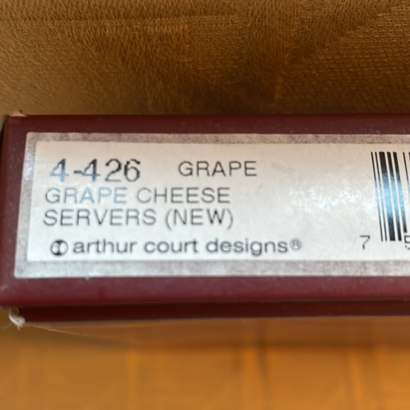 ARTHUR COURT Cheese Servers (2) Grape Pattern New in Box - Picture 7 of 8